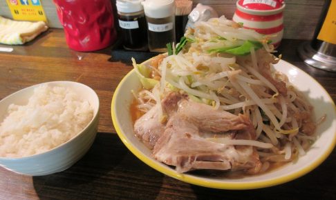 熊谷肉飯店のラーメン