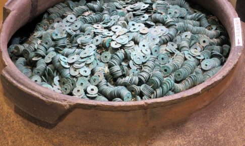 埋蔵金が入っていた壺