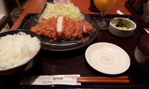 ロースカツ御膳とオレンジジュース