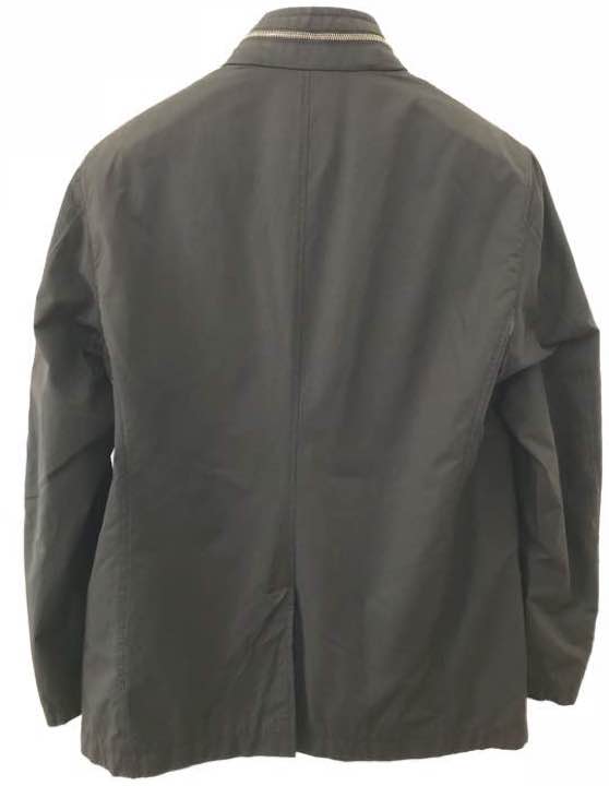 購入したエンポリオ・アルマーニのジャケットコート、後ろ