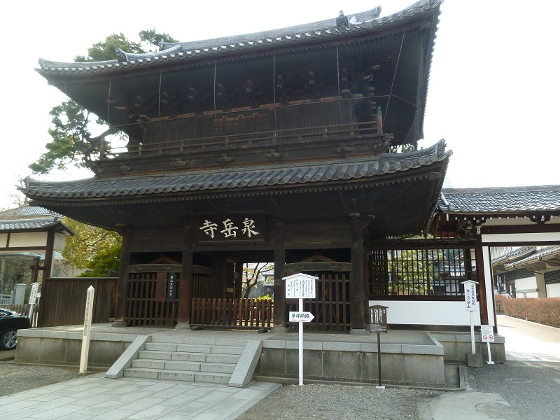泉岳寺の門2