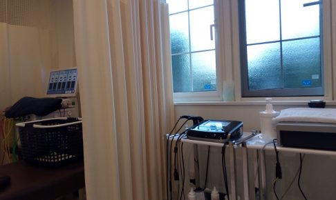 梨の花接骨院の施術台