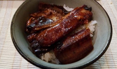 浜名湖食品 うなぎ蒲焼缶詰、うな丼で食べたよ！