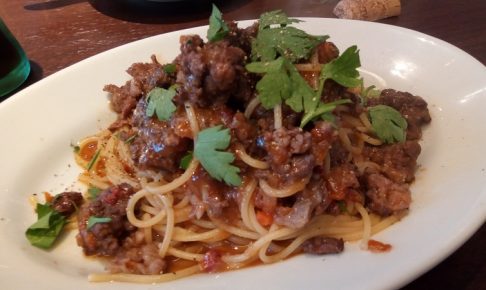 PIZZERIA PER TUITTU、国産牛のボロネーゼ