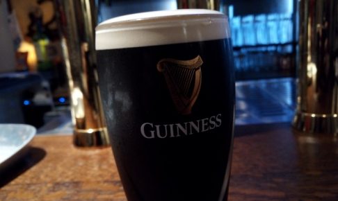 THE ROONEY ARMSでギネスを飲む