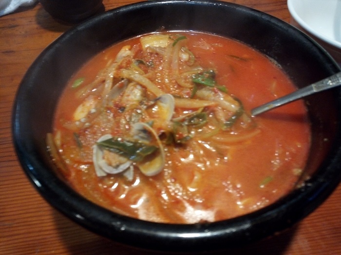 光州（韓国家庭料理）で食べたキムチラーメン