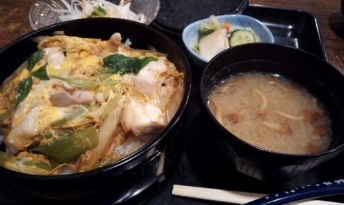 藪伊豆で食べた親子丼
